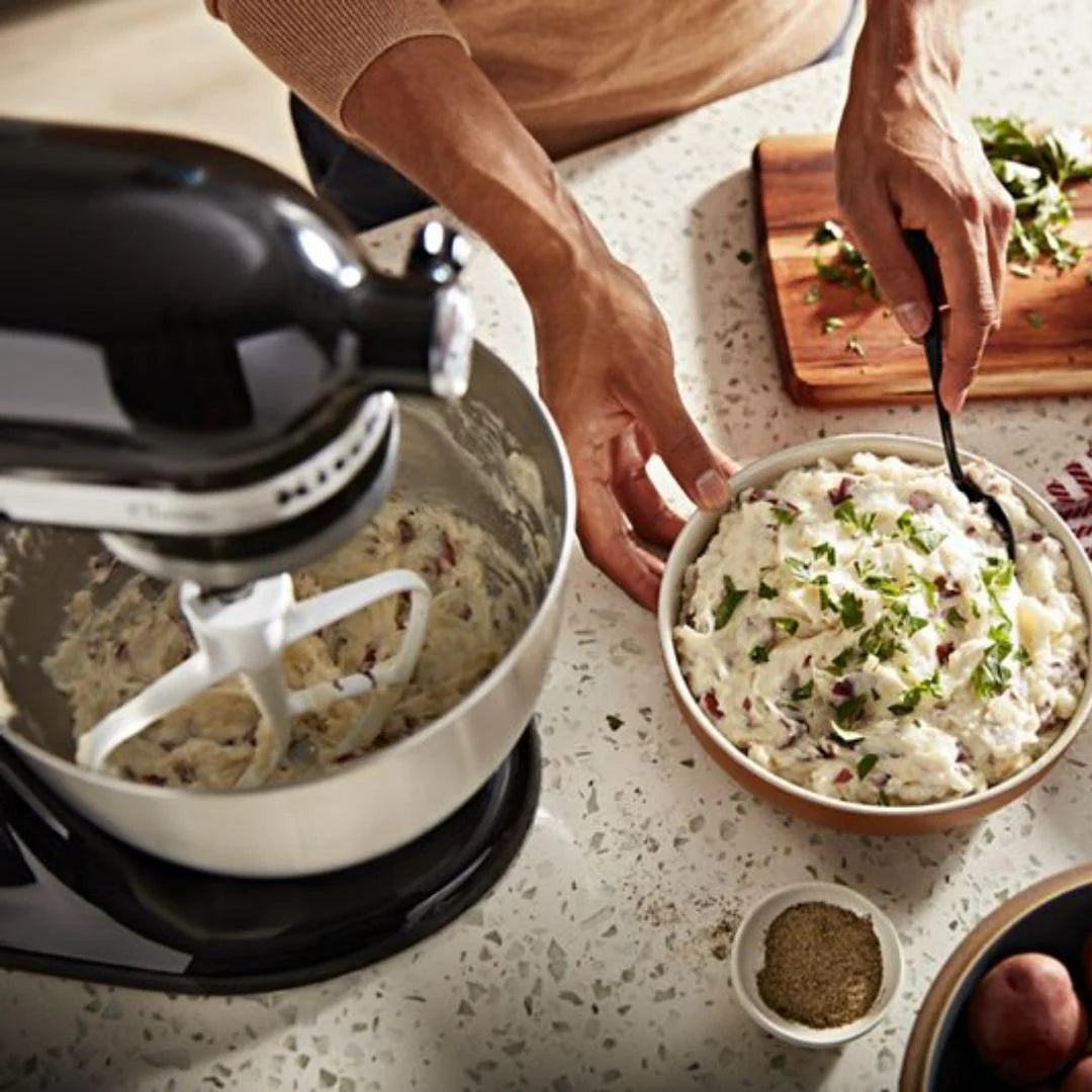 KitchenAid 4.3L Classic Tilt-Head Stand Mixer – Onyx Black | Powerful & Compact for Everyday Baking