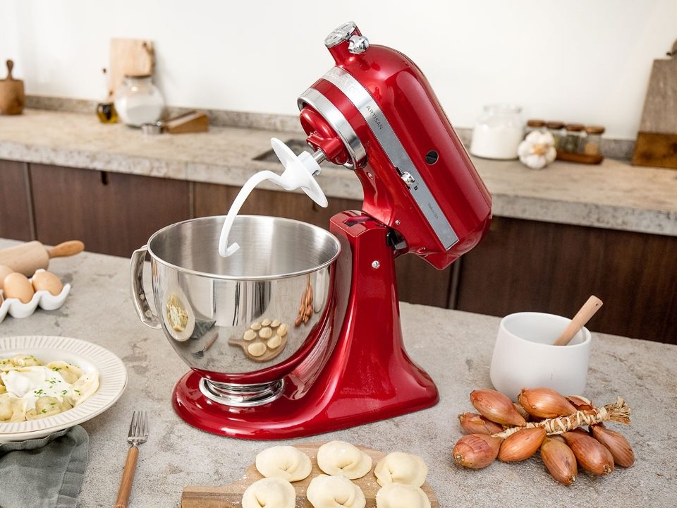KitchenAid Artisan 4.8L Tilt-Head Stand Mixer β Candy Apple Red | Premium Baking, Dough & Cake Mixer for Home & Professional Use