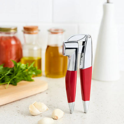 KitchenAid Garlic Press | Press Unpeeled Garlic | Stainless Steel | Integrated Cleaning Brush | Dishwasher-Safe | Daily Kitchen Use