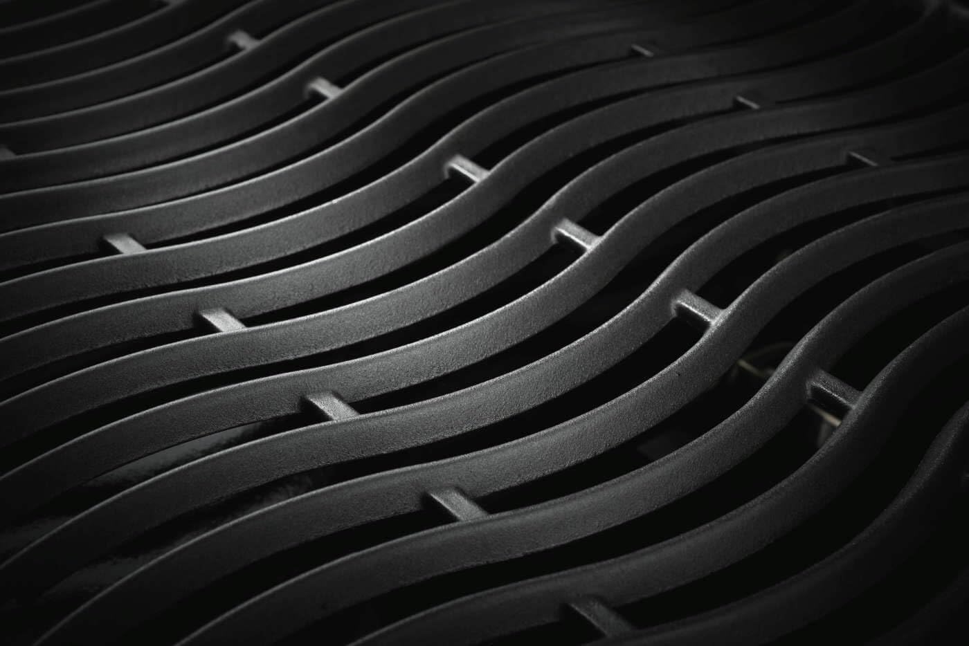 Napoleon Freestyle FP325DSIBPK Gas BBQ Grill – 3 Burner Black Barbecue with Infrared Side Burner, Cast Iron Grids & Storage Door - New Model